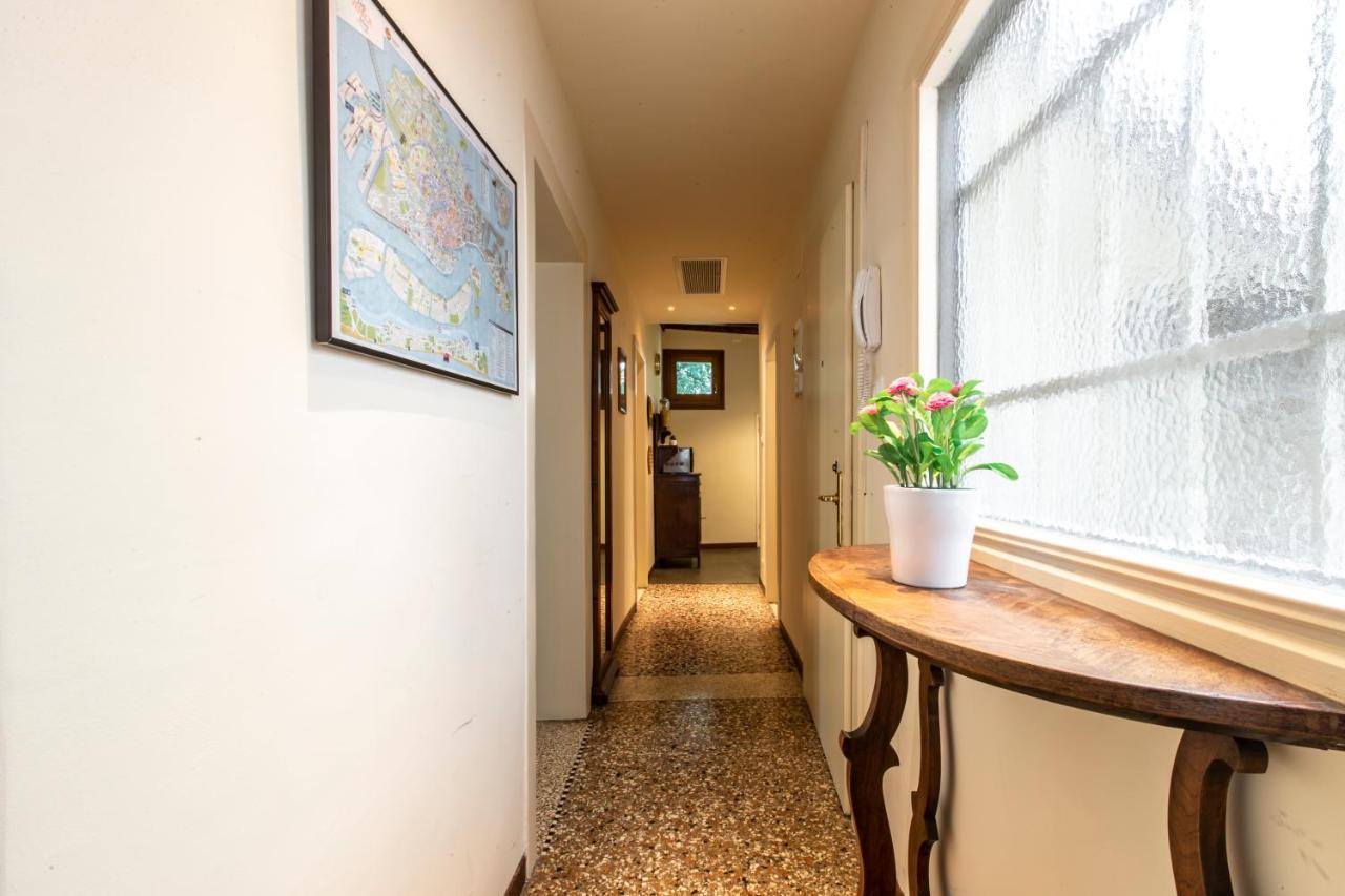 Riva De Biasio Charming Apartment ヴェネツィア エクステリア 写真